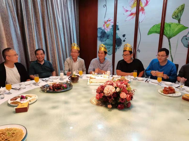 萬(wan)川(chuan)環(huán)(huan)保9月員工生日會