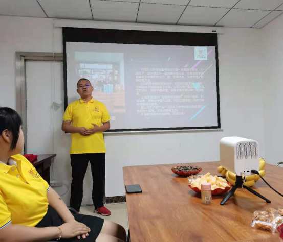 河南萬川環(huán)保設(shè)備有限公司2021年上半年錶彰(zhang)大會(hui)